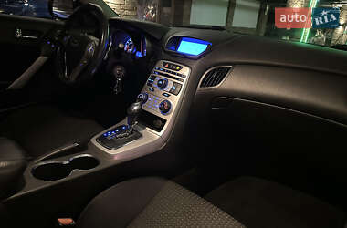 Купе Hyundai Genesis Coupe 2010 в 