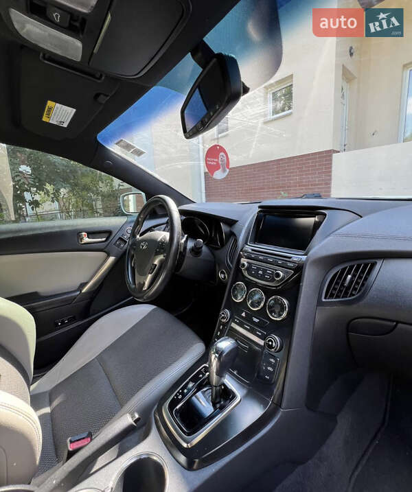 Купе Hyundai Genesis Coupe 2013 в Ивано-Франковске