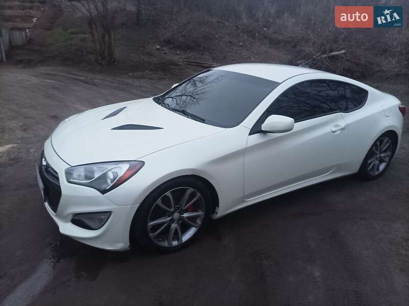 Купе Hyundai Genesis Coupe 2012 в Изюме