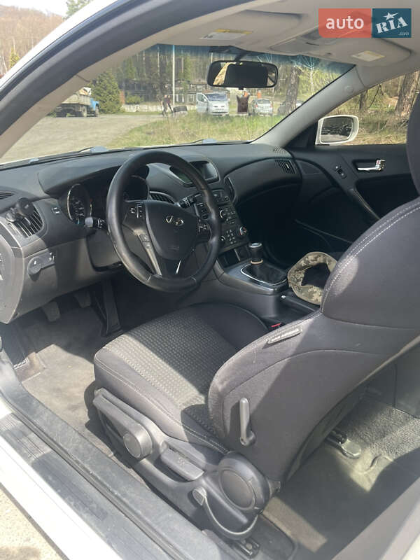 Купе Hyundai Genesis Coupe 2012 в Львове