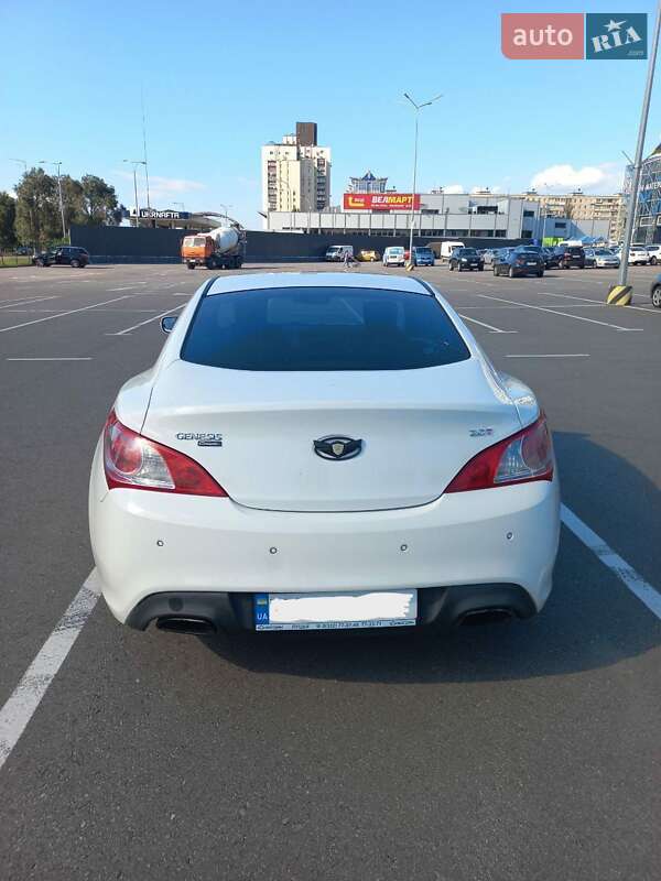 Купе Hyundai Genesis Coupe 2011 в Києві