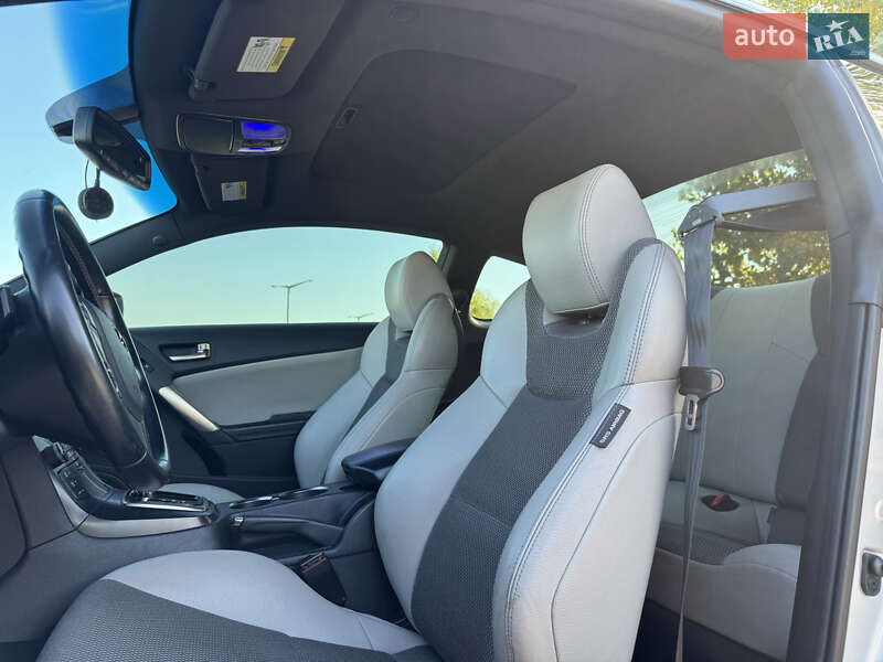 Купе Hyundai Genesis Coupe 2013 в Киеве