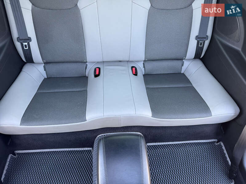 Купе Hyundai Genesis Coupe 2013 в Киеве