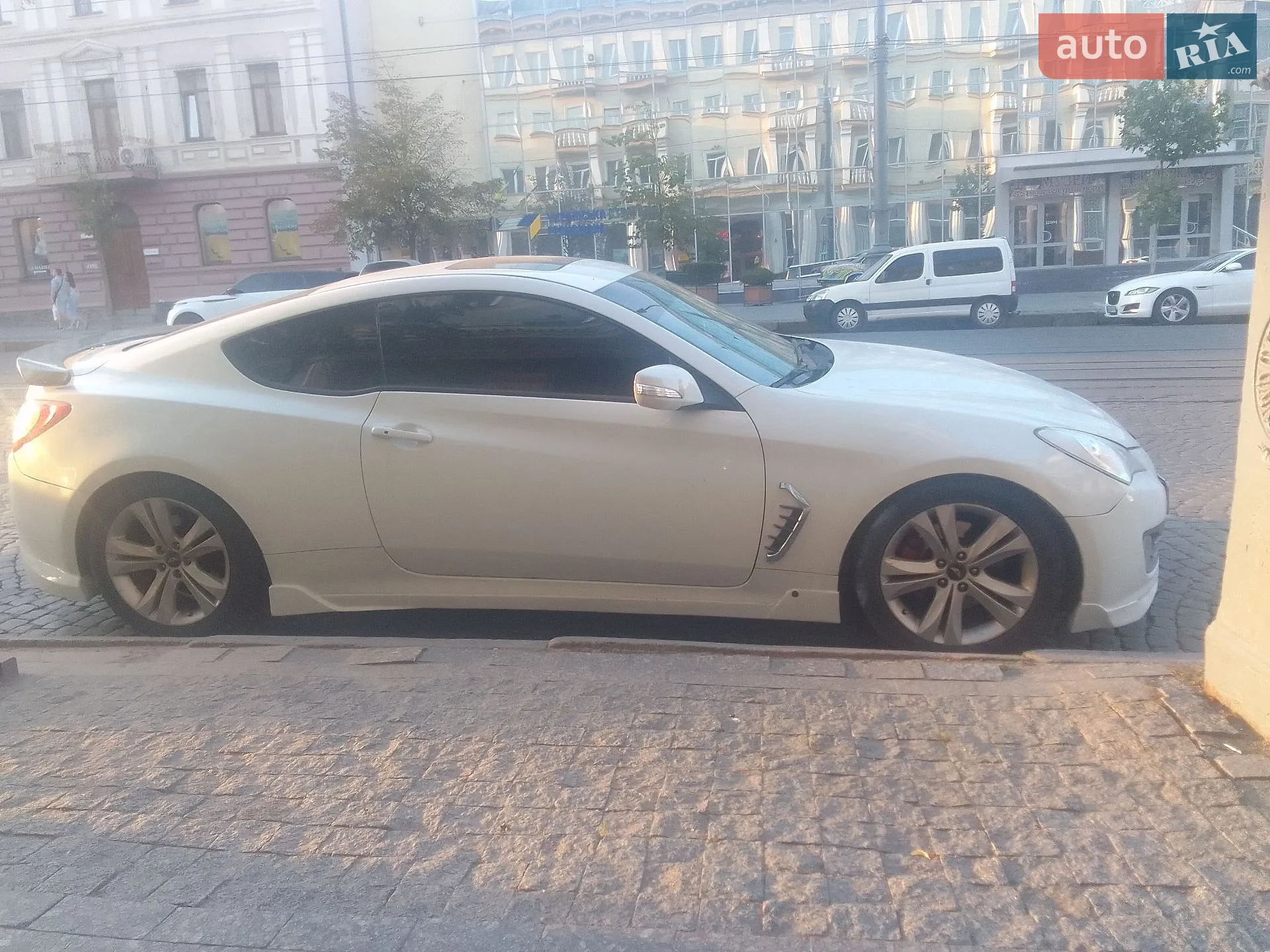 2011 Hyundai Genesis Coupe - мініатюра 8
