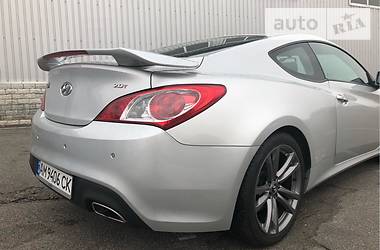 Купе Hyundai Genesis 2011 в Киеве