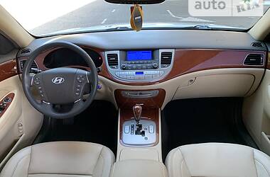 Седан Hyundai Genesis 2013 в Одессе