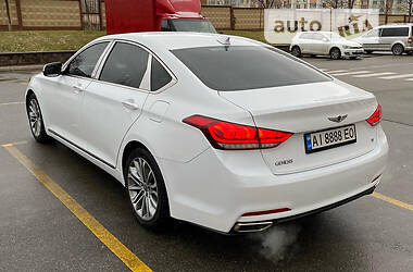 Седан Hyundai Genesis 2015 в 