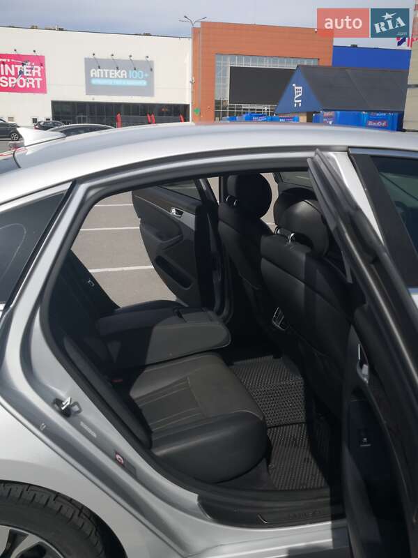 Седан Hyundai Genesis 2014 в Києві