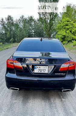 Седан Hyundai Genesis 2011 в Киеве