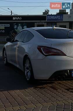 Купе Hyundai Genesis 2013 в 