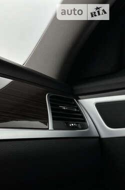 Седан Hyundai Genesis 2015 в 