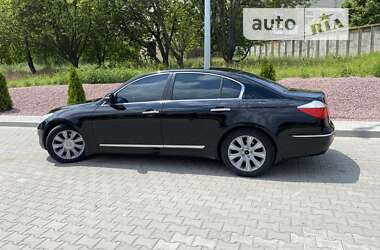 Седан Hyundai Genesis 2009 в Черкасах