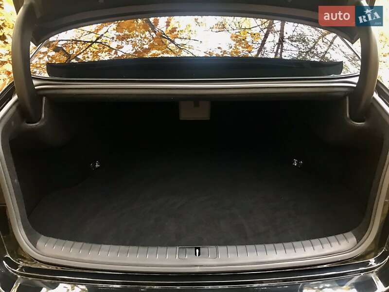 Седан Hyundai Genesis 2014 в Черкассах