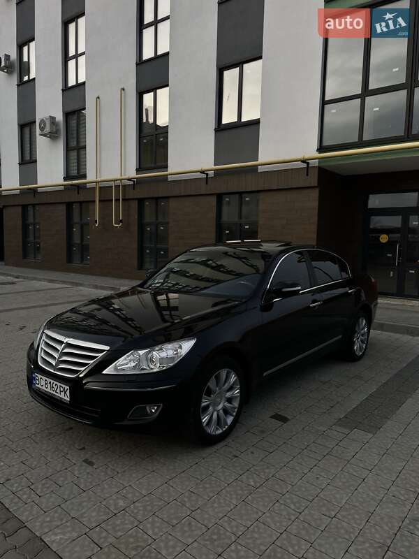 Седан Hyundai Genesis 2009 в Сокале