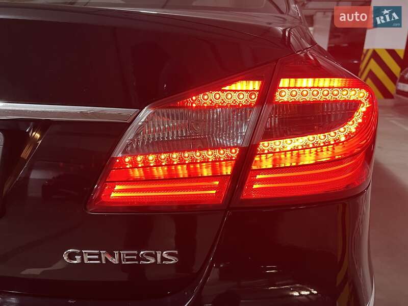 Седан Hyundai Genesis 2013 в Киеве