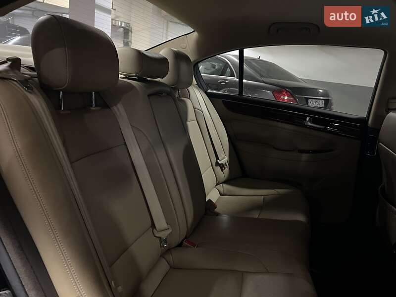 Седан Hyundai Genesis 2013 в Киеве