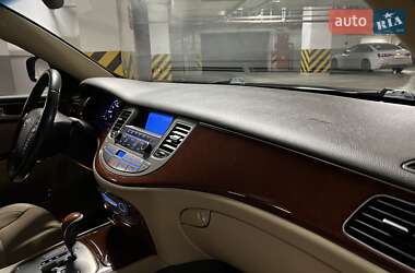Седан Hyundai Genesis 2013 в 