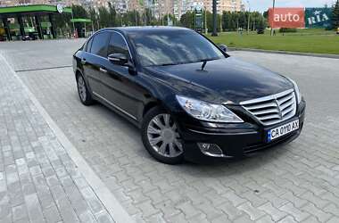 Седан Hyundai Genesis 2009 в Черкассах