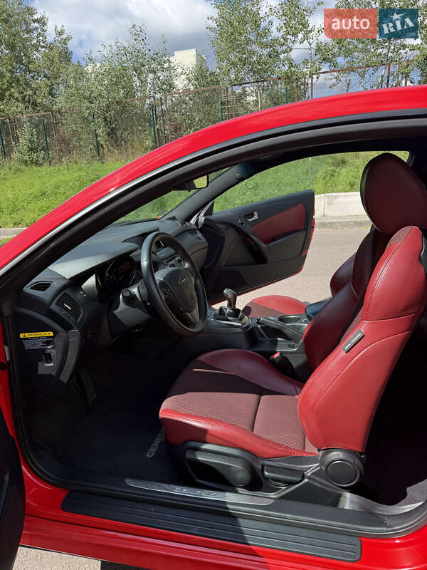 Купе Hyundai Genesis 2012 в Киеве фото 17 Купе Hyundai Genesis 2012 в Киеве