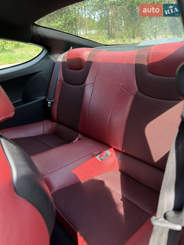 Купе Hyundai Genesis 2012 в Киеве фото 21 Купе Hyundai Genesis 2012 в Киеве