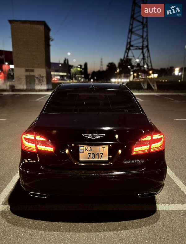 Седан Hyundai Genesis 2011 в Киеве
