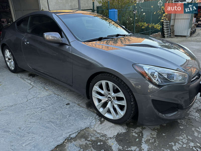 Купе Hyundai Genesis 2012 в Білгороді-Дністровському