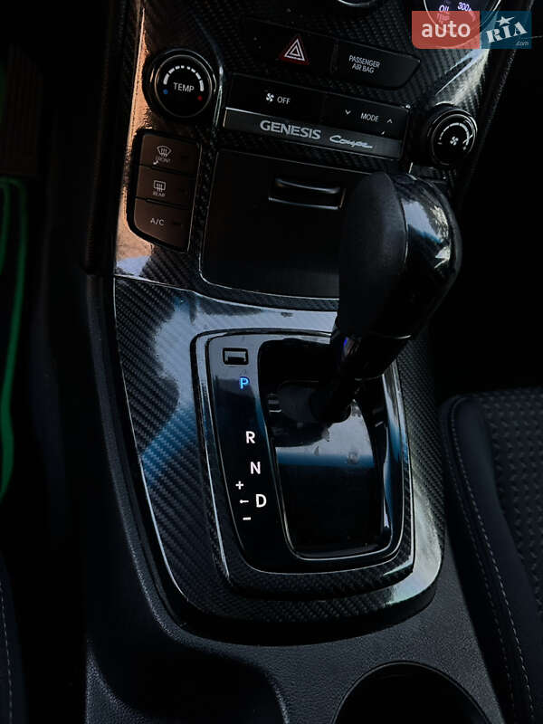 Купе Hyundai Genesis 2012 в Білгороді-Дністровському