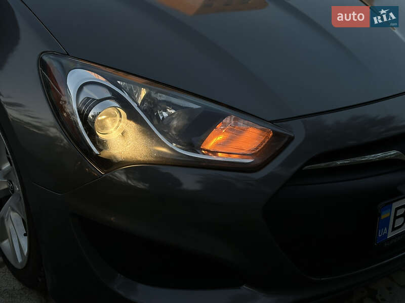 Купе Hyundai Genesis 2012 в Білгороді-Дністровському