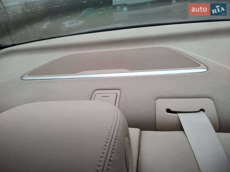 Седан Hyundai Genesis 2015 в Киеве