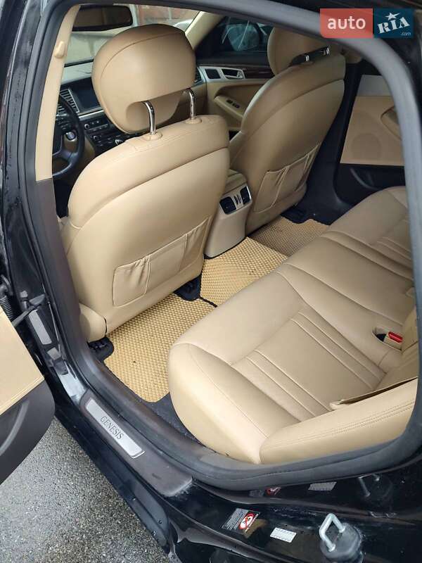 Седан Hyundai Genesis 2015 в Киеве