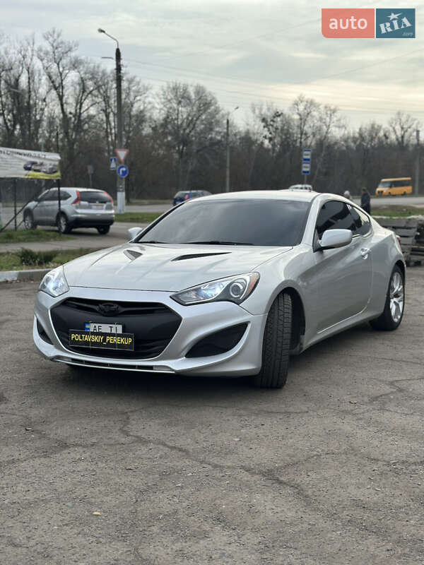 Купе Hyundai Genesis 2013 в Полтаві