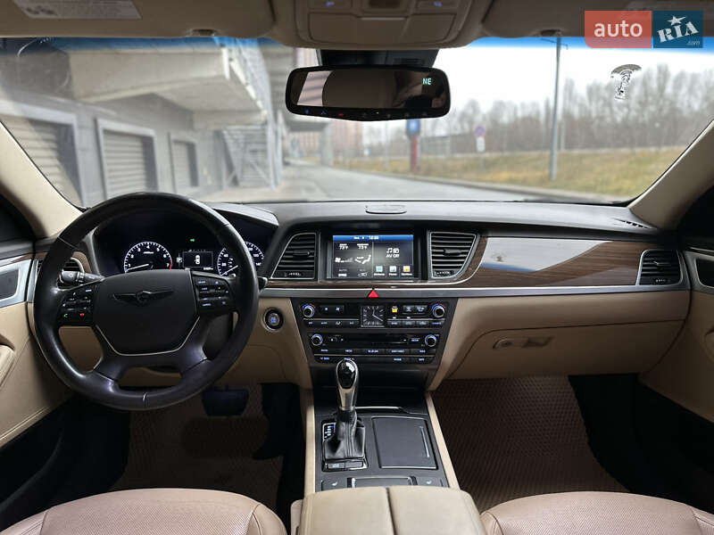 Седан Hyundai Genesis 2015 в Киеве
