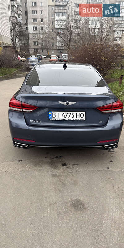 Седан Hyundai Genesis 2015 в Кременчуге