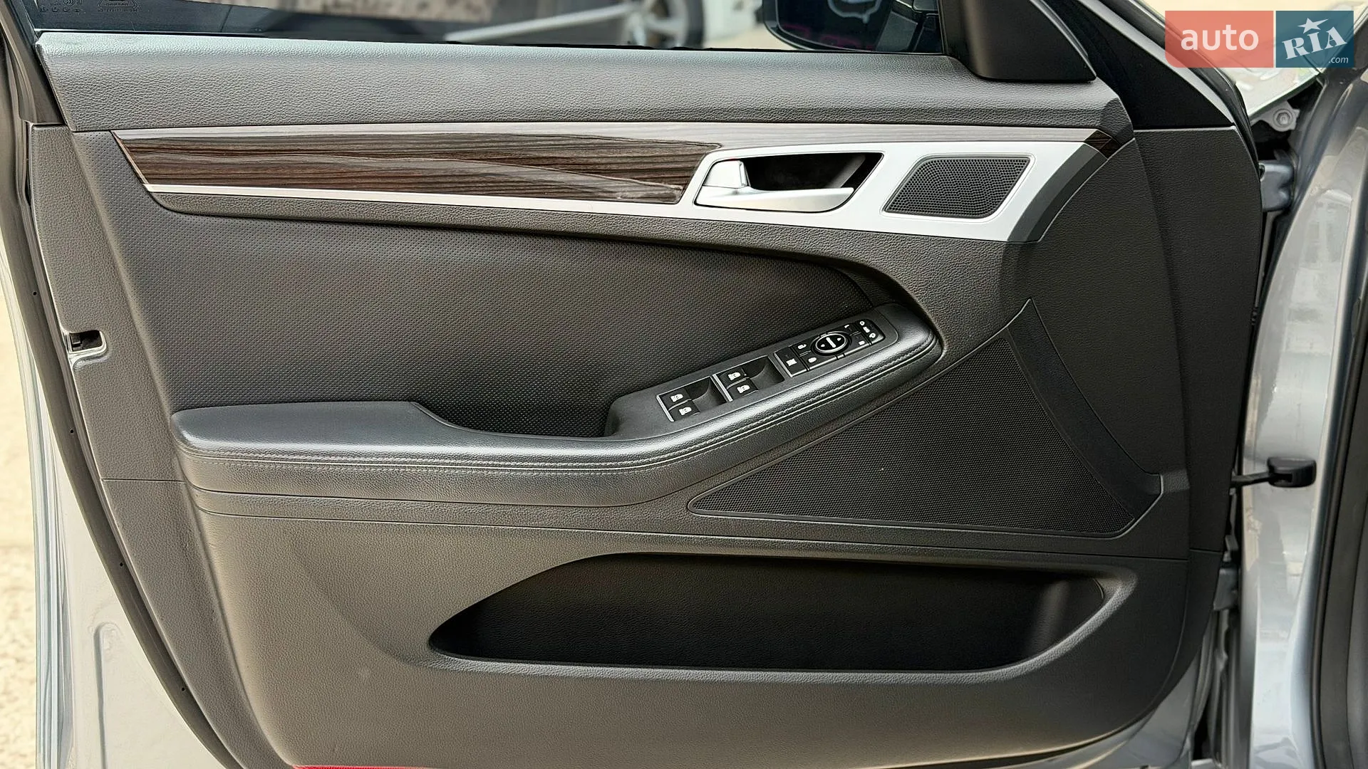2015 Hyundai Genesis - мініатюра 20