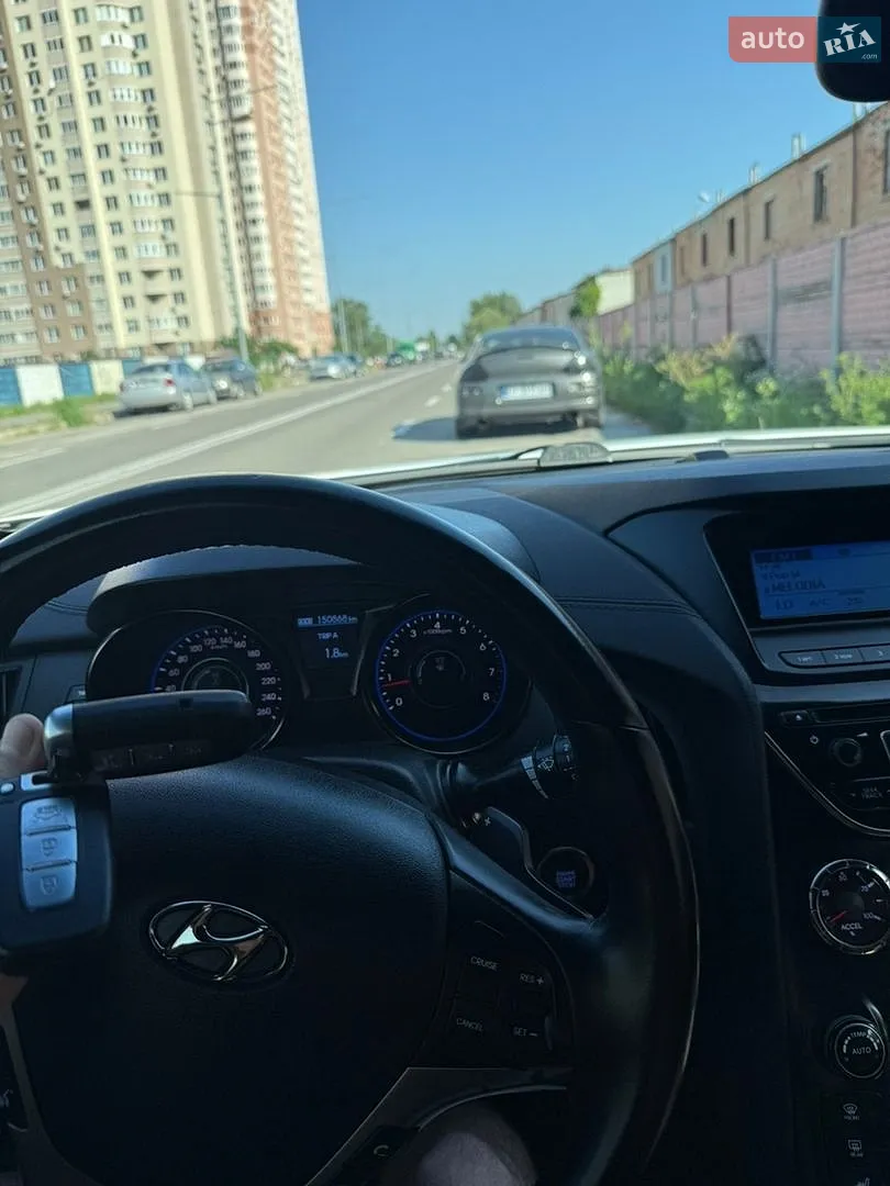 2013 Hyundai Genesis - мініатюра 3