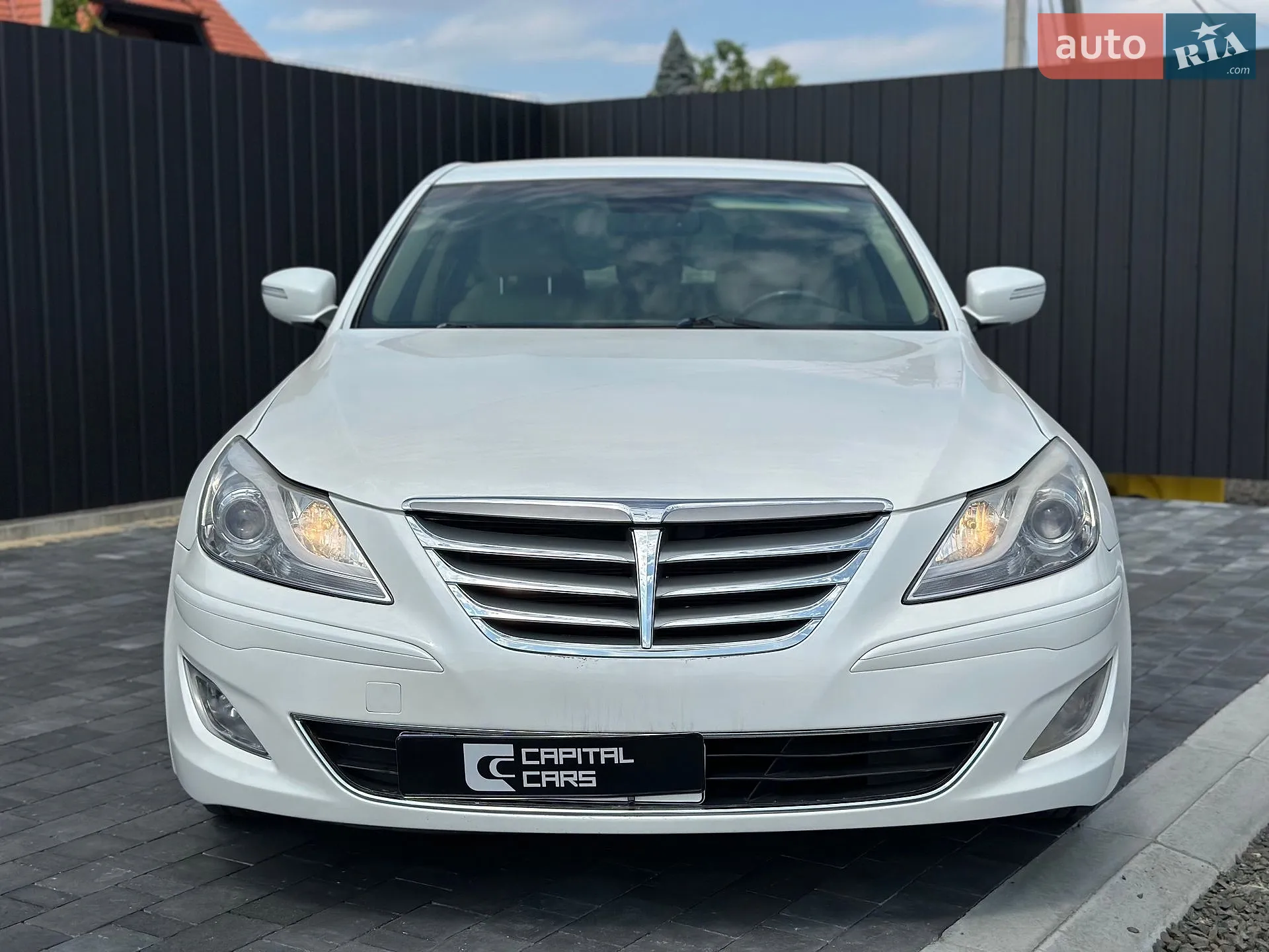 2013 Hyundai Genesis - мініатюра 3