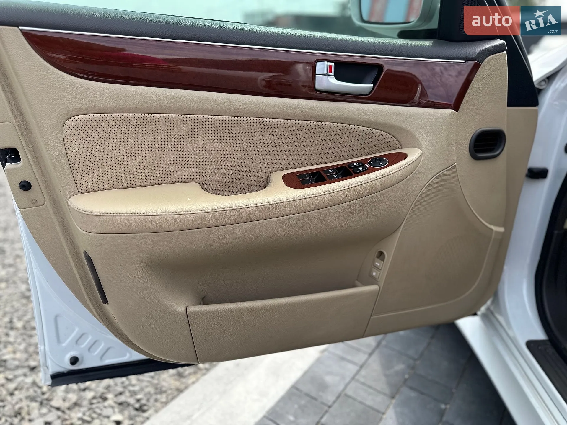 2013 Hyundai Genesis - мініатюра 9