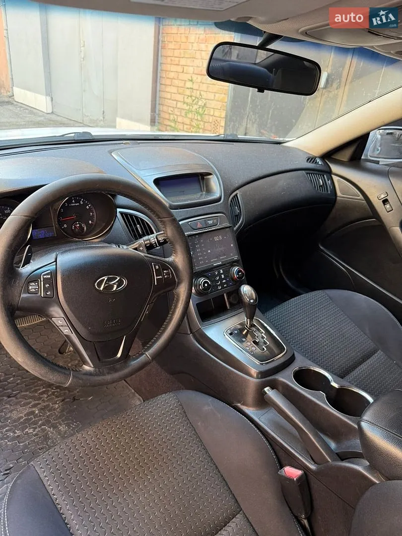 2011 Hyundai Genesis - мініатюра 5