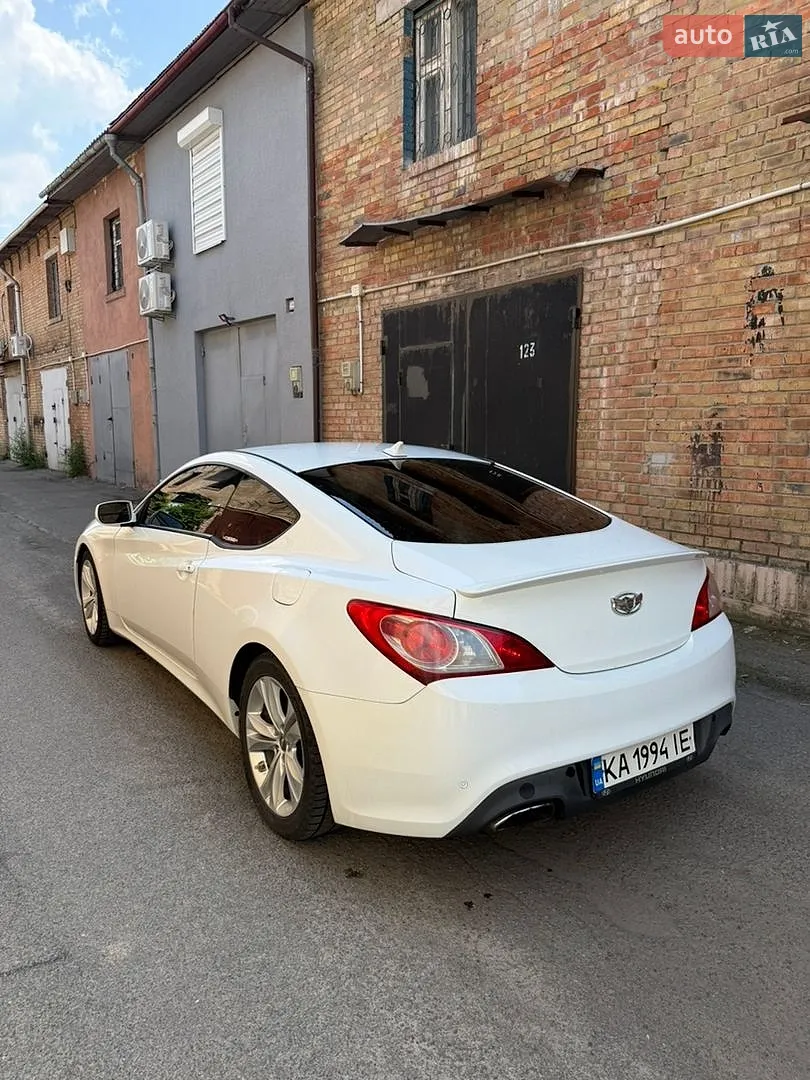 2011 Hyundai Genesis - мініатюра 10