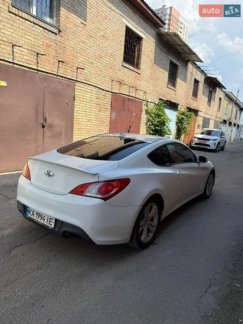 2011 Hyundai Genesis - мініатюра 12