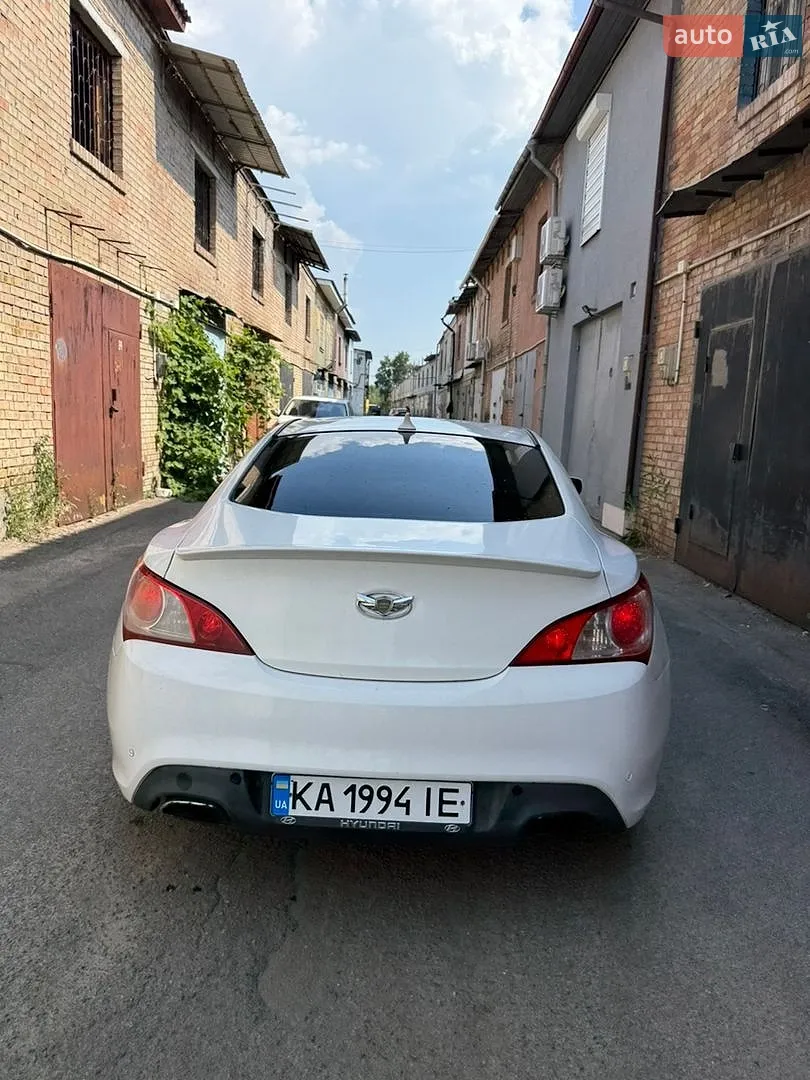 2011 Hyundai Genesis - мініатюра 11
