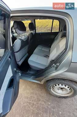 Хэтчбек Hyundai Getz 2004 в 