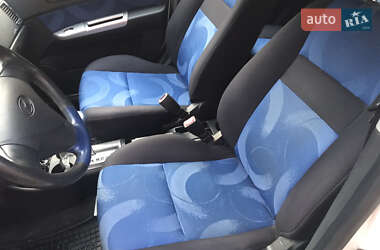 Хэтчбек Hyundai Getz 2011 в 