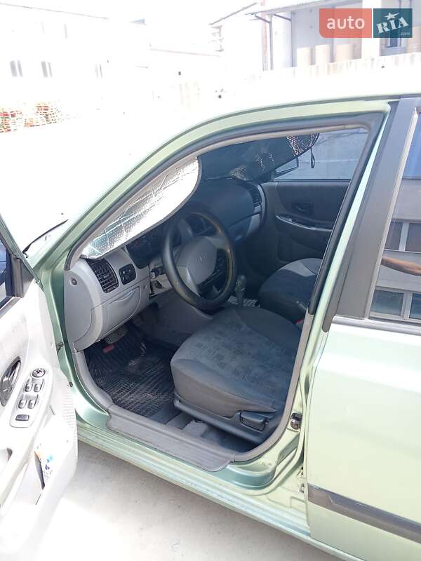 Хэтчбек Hyundai Getz 2003 в Днепре