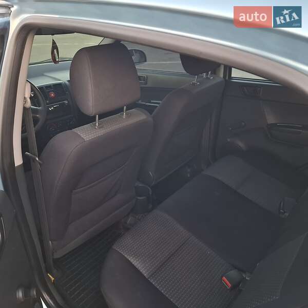 Хетчбек Hyundai Getz 2010 в Дніпрі фото 6 Хетчбек Hyundai Getz 2010 в Дніпрі