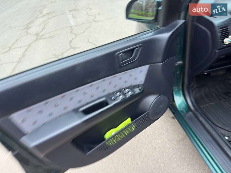 Хэтчбек Hyundai Getz 2004 в Новой Одессе фото 9 Хэтчбек Hyundai Getz 2004 в Новой Одессе