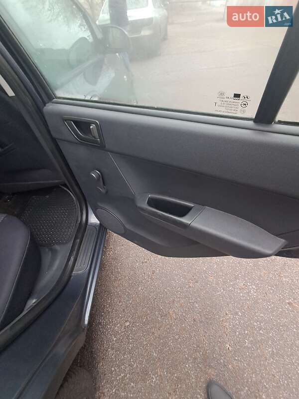 Хэтчбек Hyundai Getz 2010 в Харькове