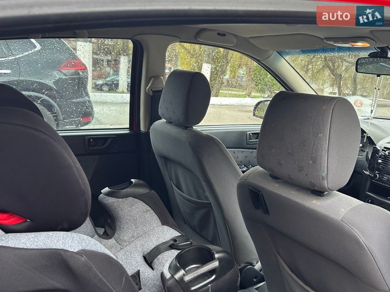 Хетчбек Hyundai Getz 2004 в Вишгороді