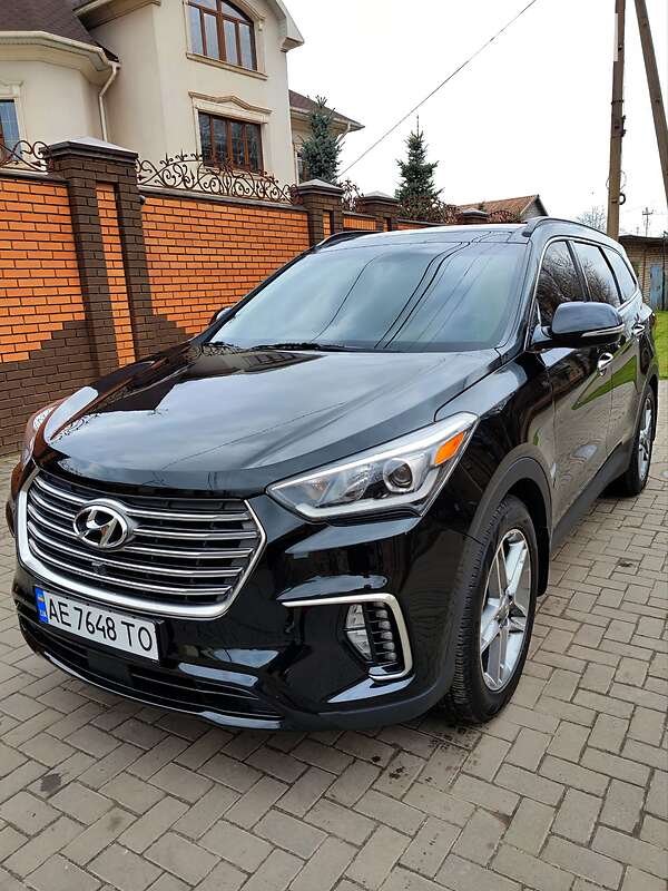 Позашляховик / Кросовер Hyundai Grand Santa Fe 2017 в Кривому Розі