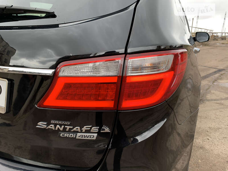 Внедорожник / Кроссовер Hyundai Grand Santa Fe 2014 в Калуше